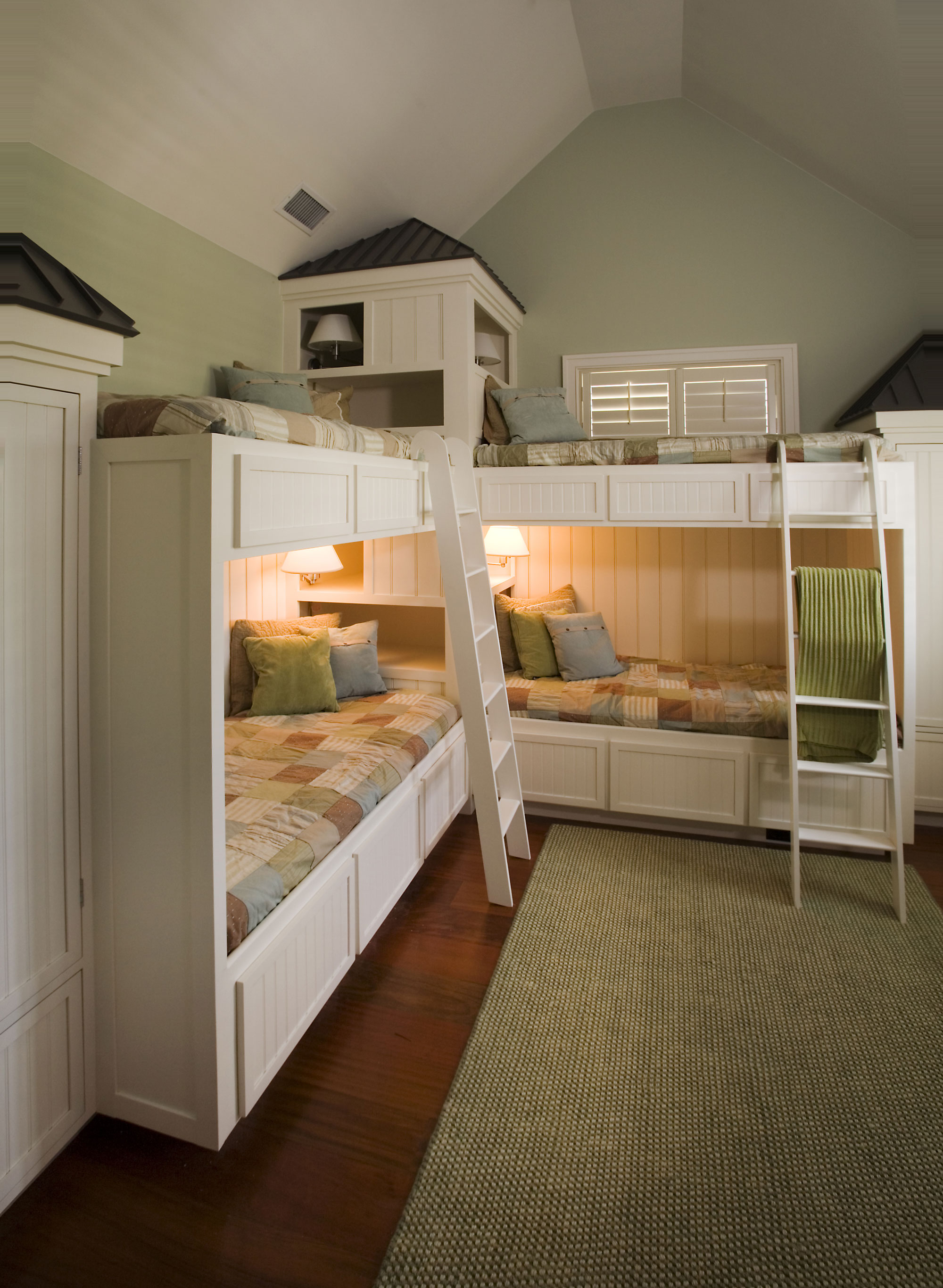 Bunk room, nautical style in beach house