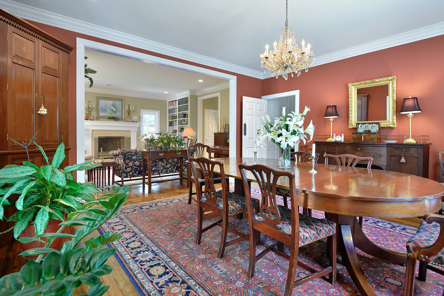Large family dining room in cottage built for aging in place