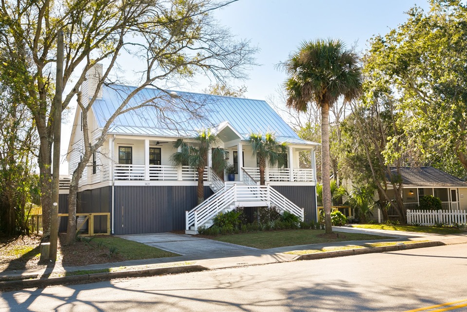 Charleston Architects renovate Sullivan's Island Home