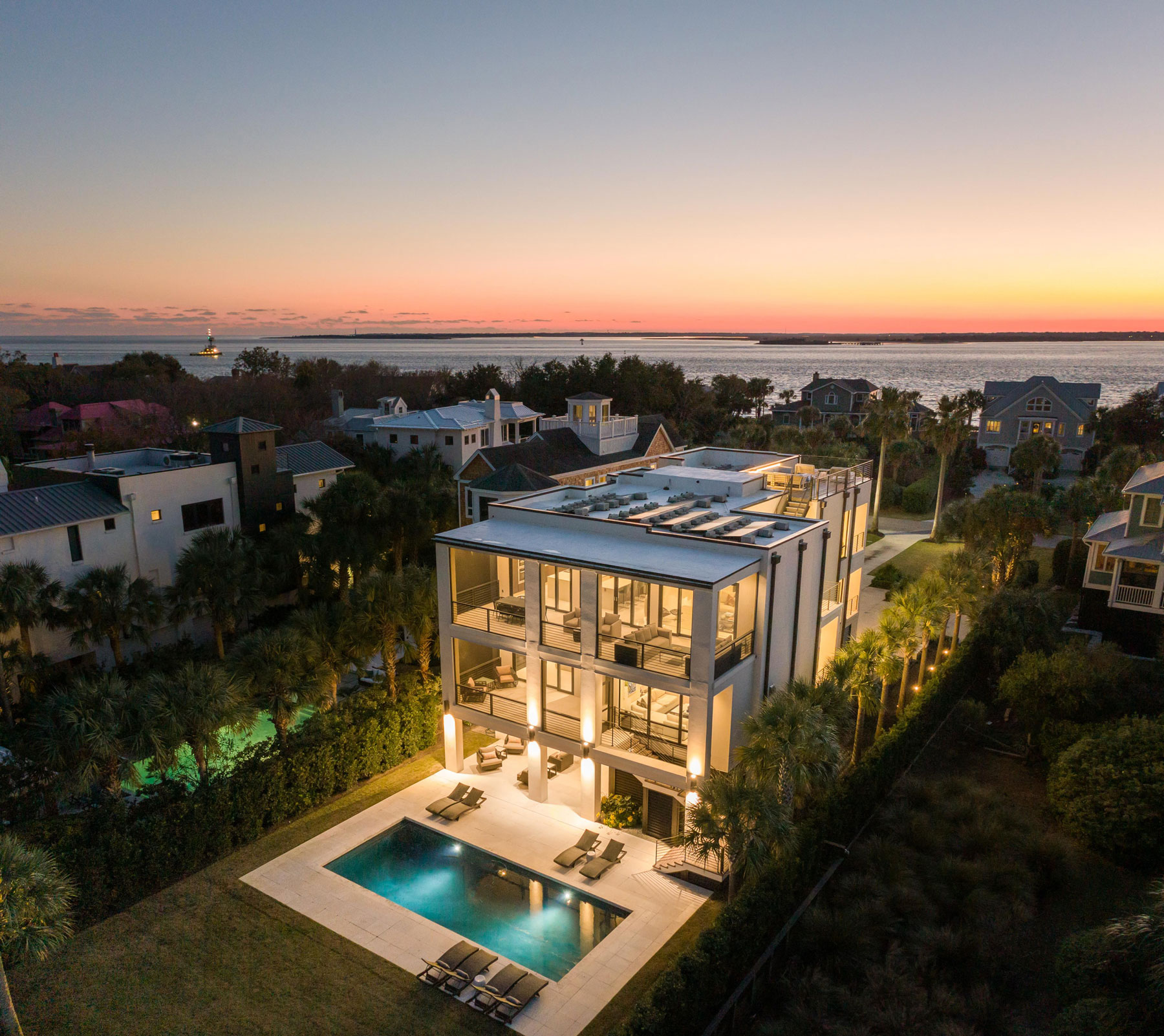 Elegant modern coast home on Sullivan's Island in Charleston, SC