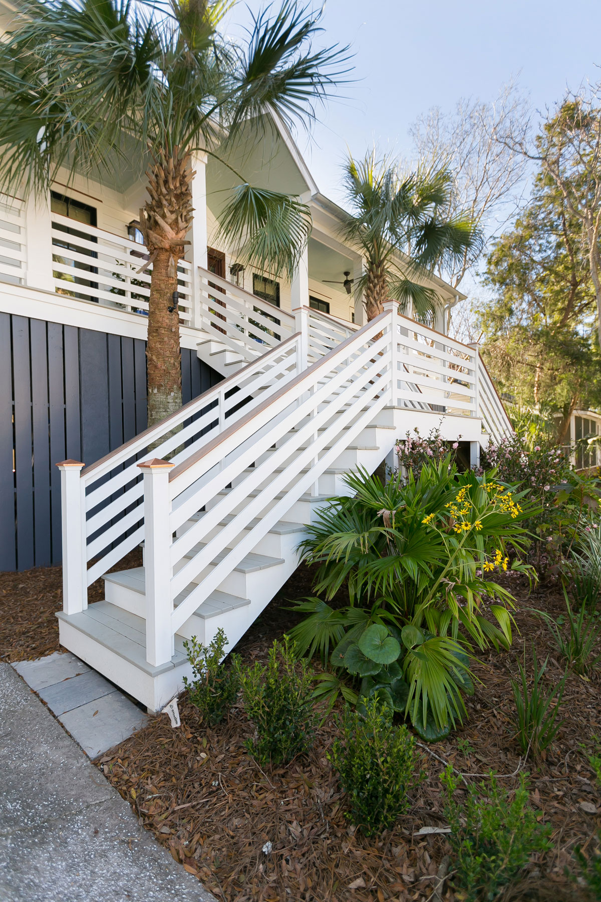 Slit stairway front porch renovation
